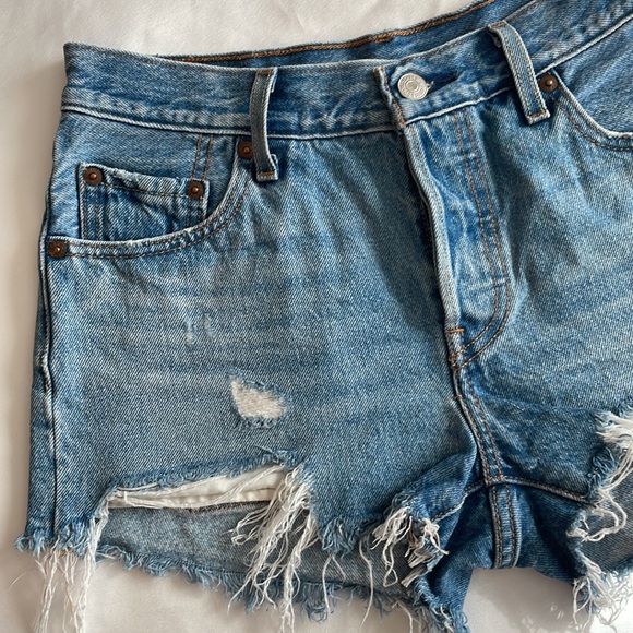 Levi’s 501 High Rise Denim Shorts - Picture 2 of 10